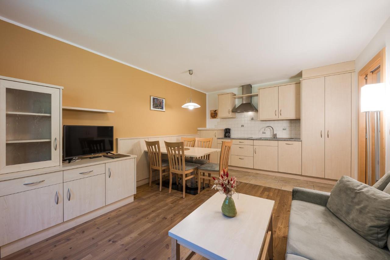 Residence Reisenschuh Випитено Екстериор снимка