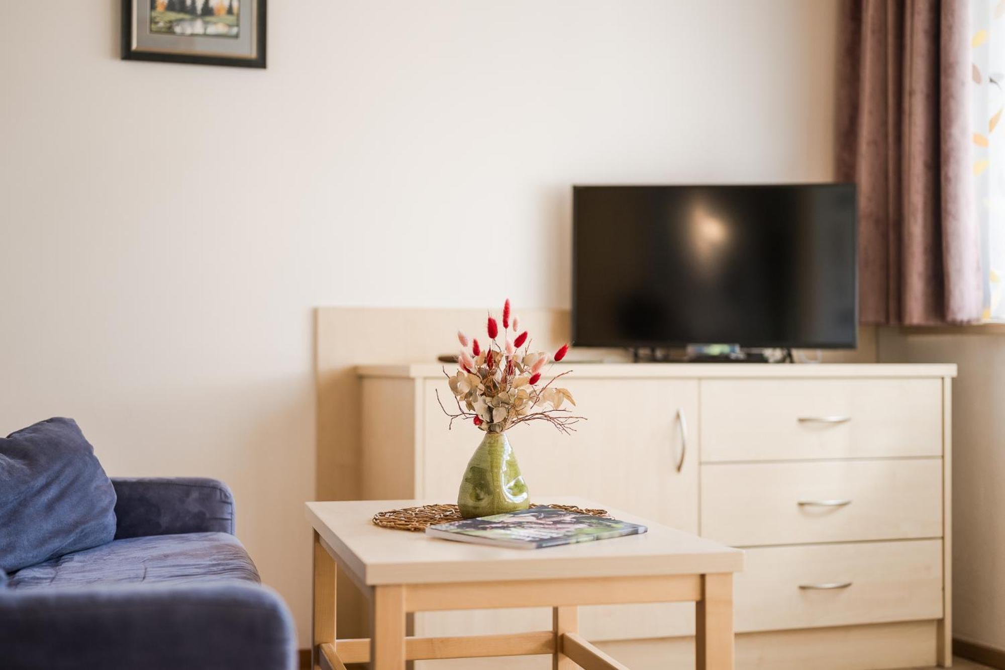 Residence Reisenschuh Випитено Екстериор снимка